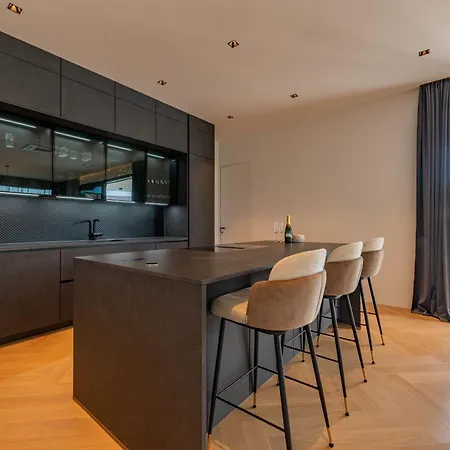 Neo Zadarvillas