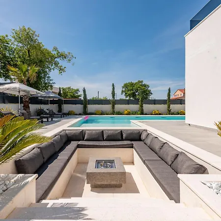 Neo Zadarvillas Villa *