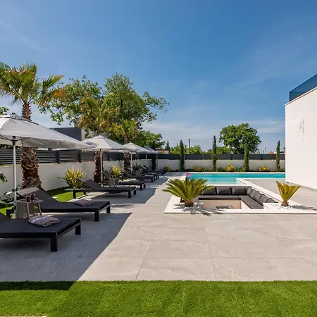 Neo Zadarvillas
