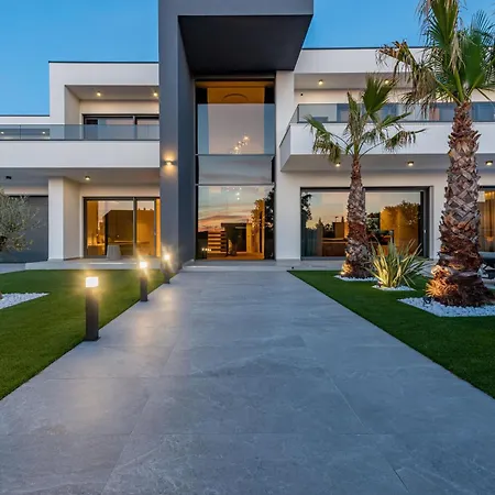 Neo Zadarvillas *