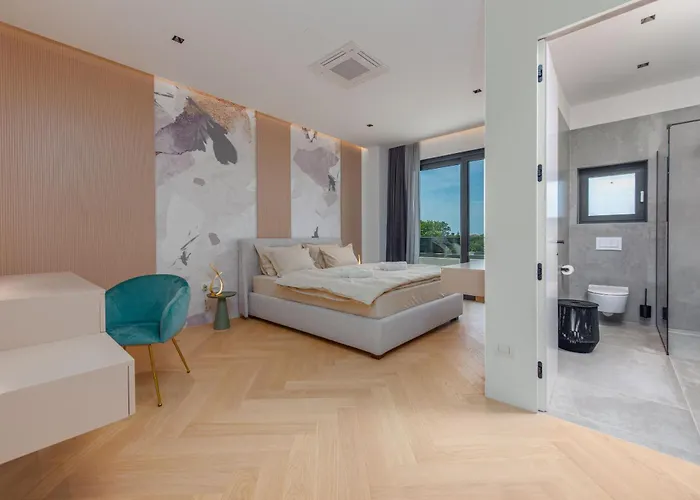 Neo Zadarvillas Βίλα *