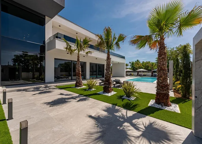 Βίλα Neo Zadarvillas *