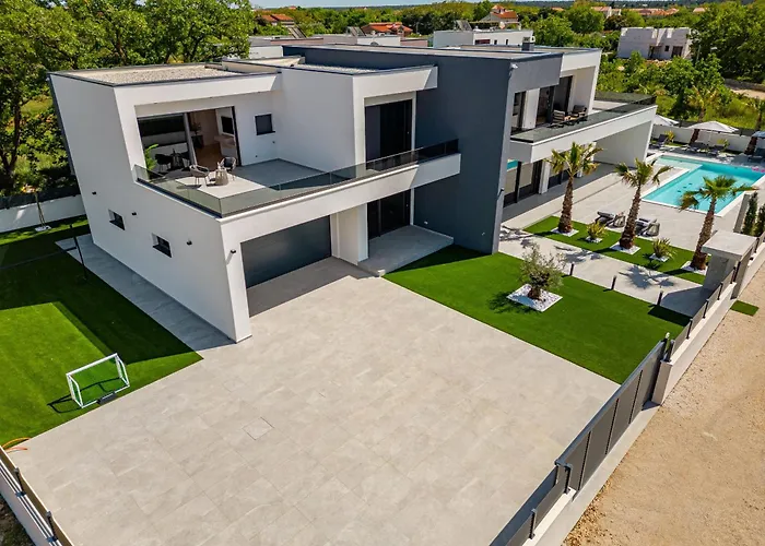 Neo Zadarvillas *