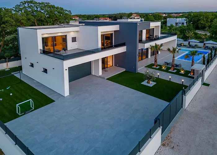 Neo Zadarvillas *