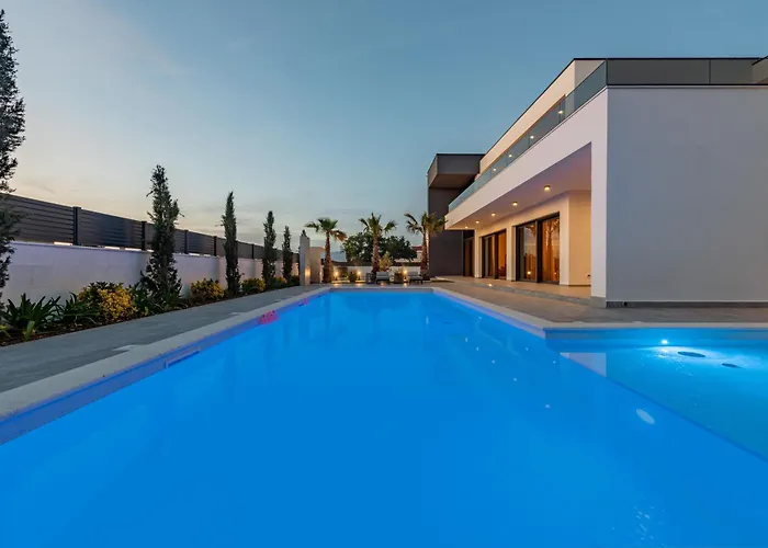 Βίλα Neo Zadarvillas