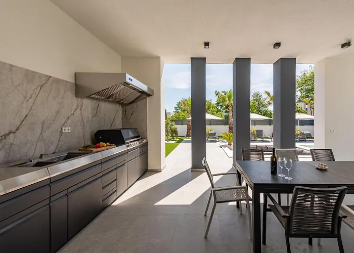 Neo Zadarvillas *
