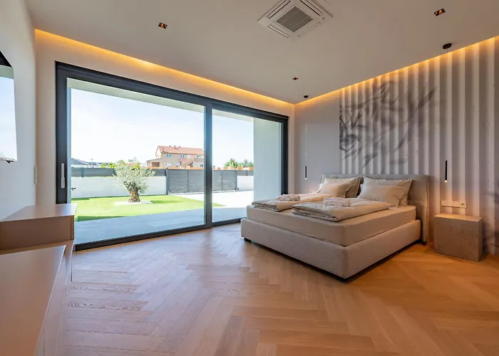 Neo Zadarvillas Βίλα